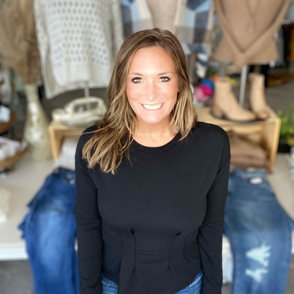 Meet your Posher, Cassandra - Picture 3 of 6